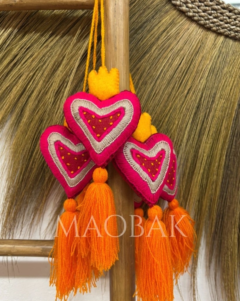 Charm Llama Corazón